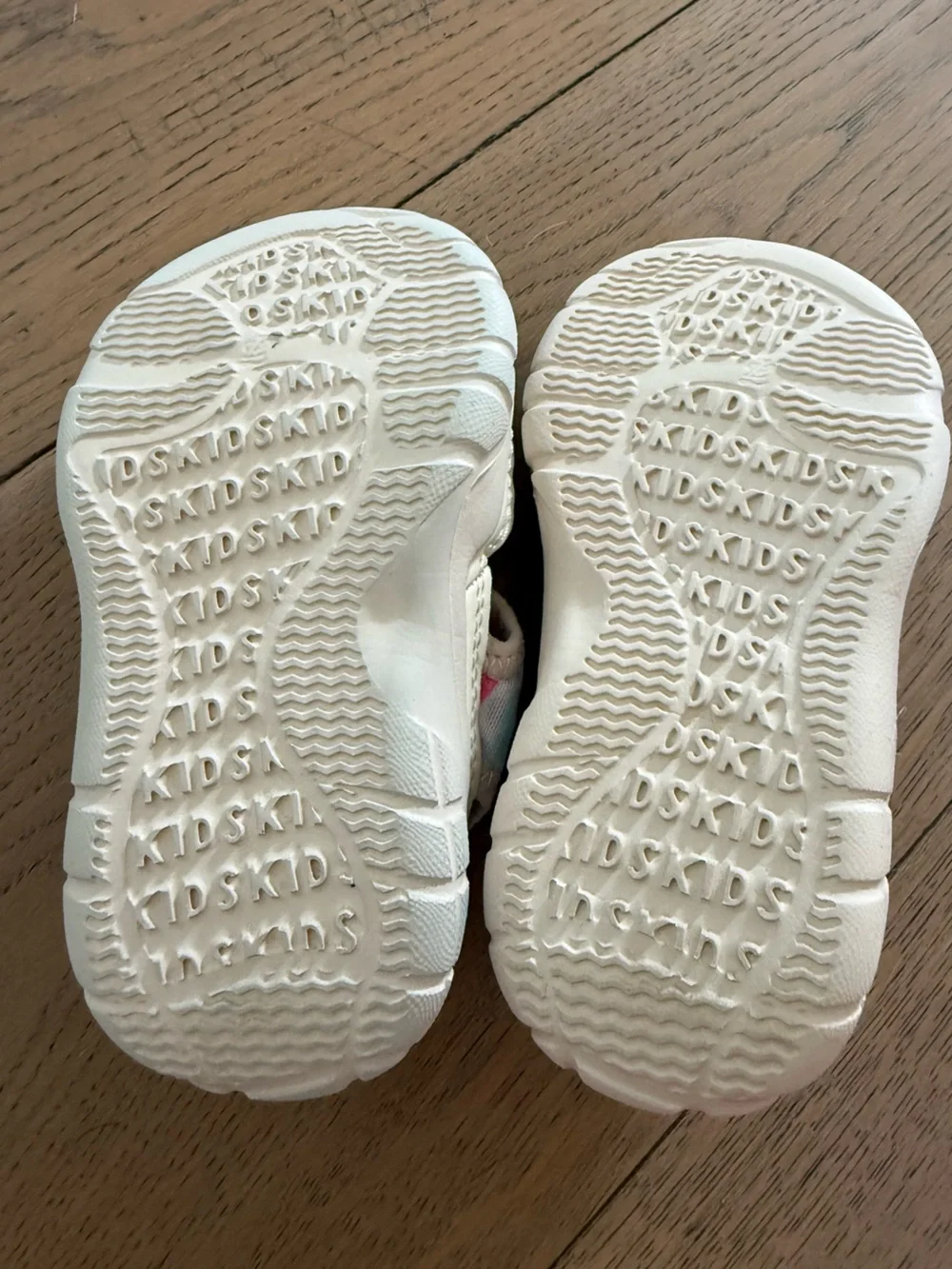 Toddler Heart Print Water Sandals Size 7-7.5 Colorful Velcro